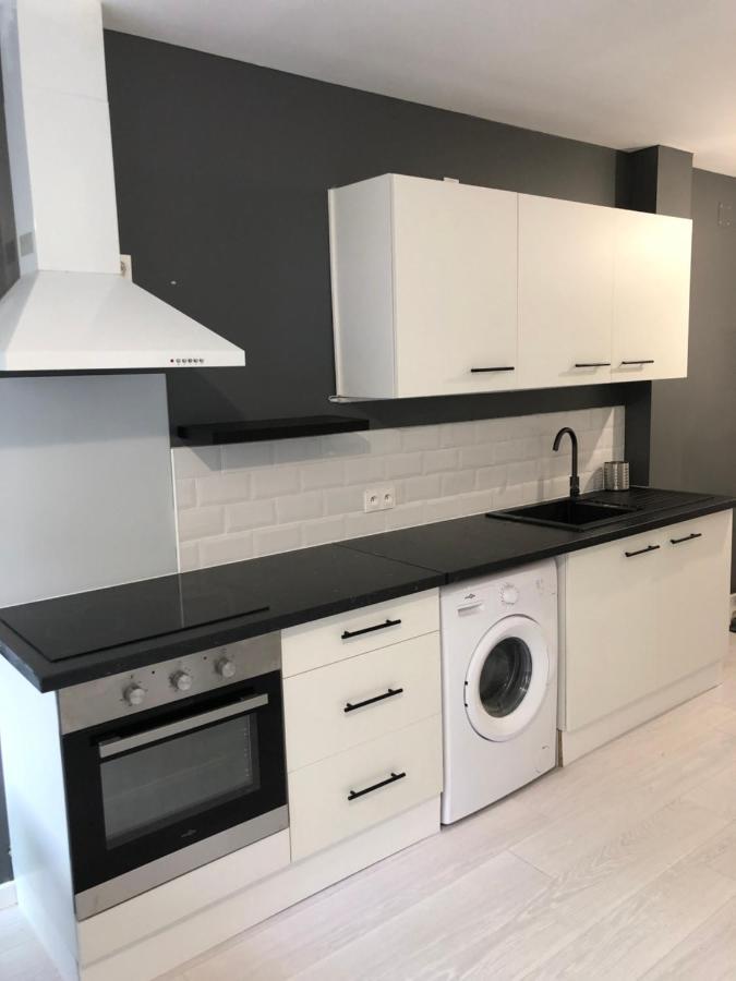 Cosy Appartement Au Plein Centre De Ruffec Εξωτερικό φωτογραφία